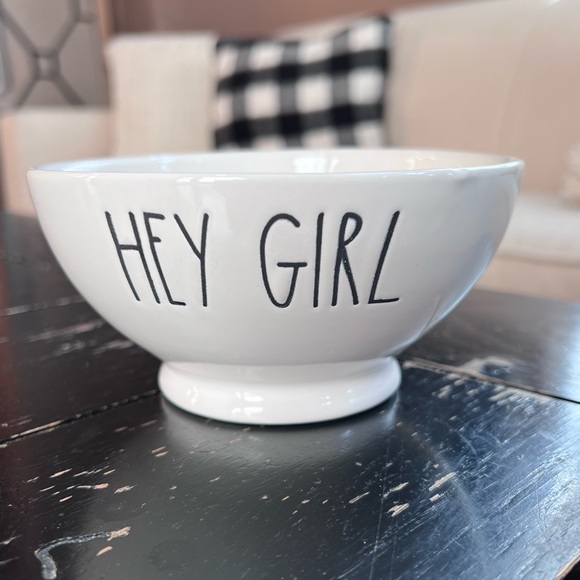 ⭐️ Rae Dunn Hey Girl Bowl - Picture 1 of 4